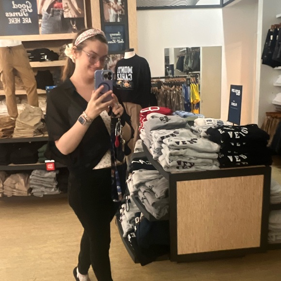 Meet your Posher, Darby - Picture 1 of 4